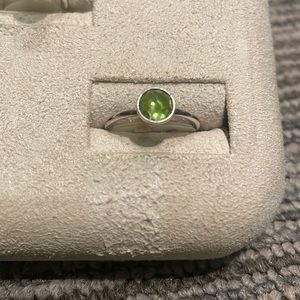 NWT Pandora silver peridot ring size 5